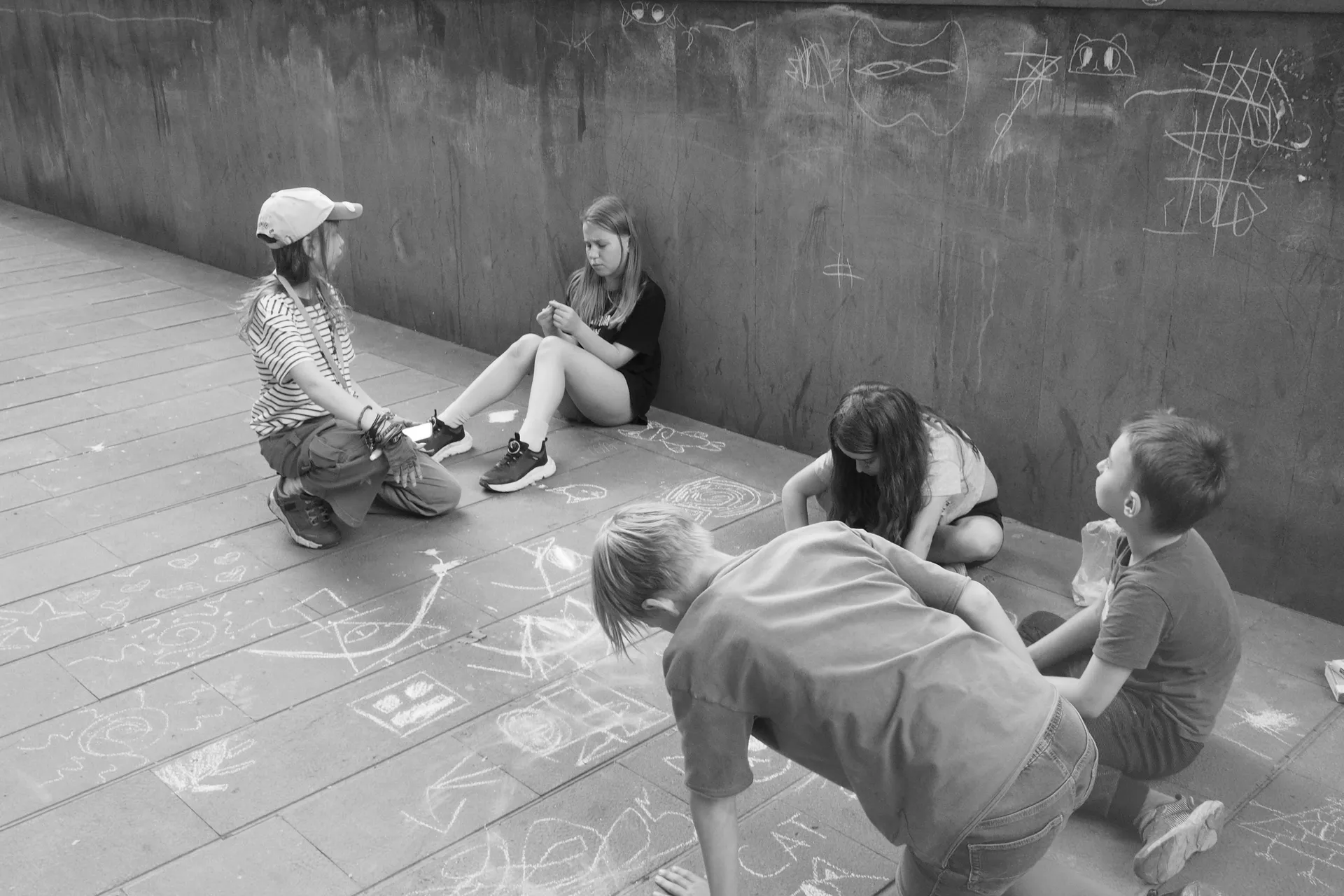 A group of Russian kids playing in Yerevan 