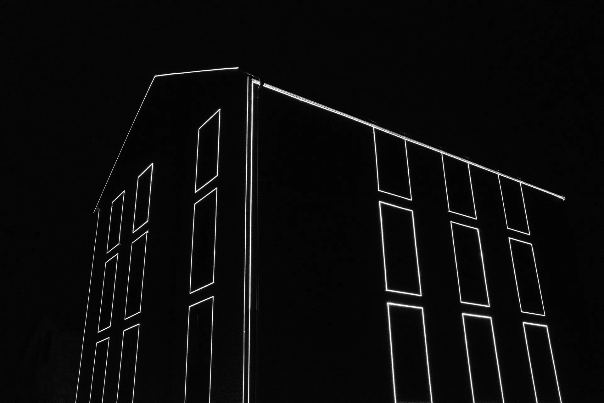 Houses are made of bricks
